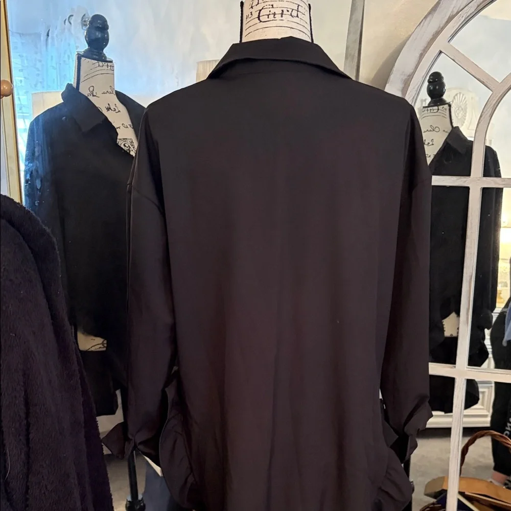 Black Ruffle-Hem Button Front Shirt - Picture 7 of 8